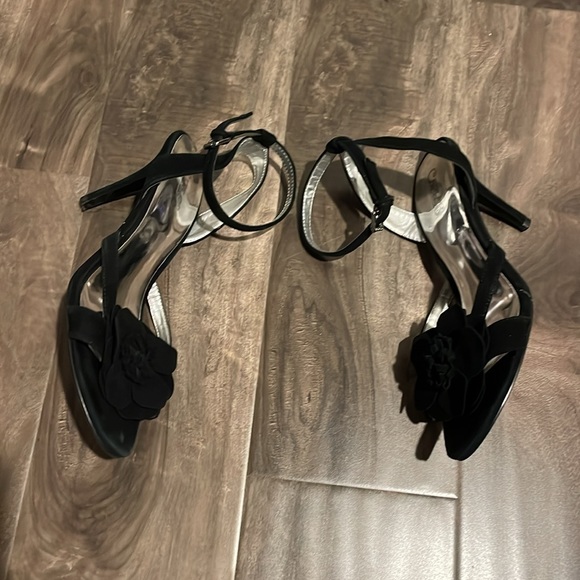 Perfect Black Heels - Picture 2 of 6